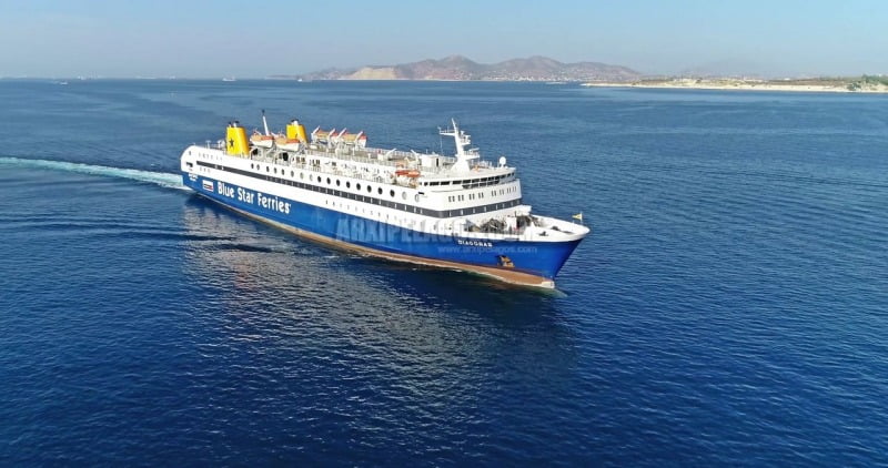 «ΔΙΑΓΟΡΑΣ» Κατάπλου του πλοίου στο λιμάνι του Πειραιά Drone video, Αρχιπέλαγος, Η 1η ναυτιλιακή πύλη ενημέρωσης στην Ελλάδα