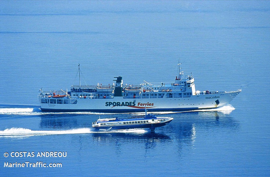 ΜΑΚΕΔΩΝ Ταξιδεύοντας με ένα από τα μακροβιότερα επιβατηγά οχηματαγωγά πλοία με ελληνική σημαία της Ελληνικής Ακτοπλοΐας70, Αρχιπέλαγος, Η 1η ναυτιλιακή πύλη ενημέρωσης στην Ελλάδα