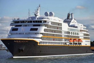 Crescent Seas Seven Seas Navigator