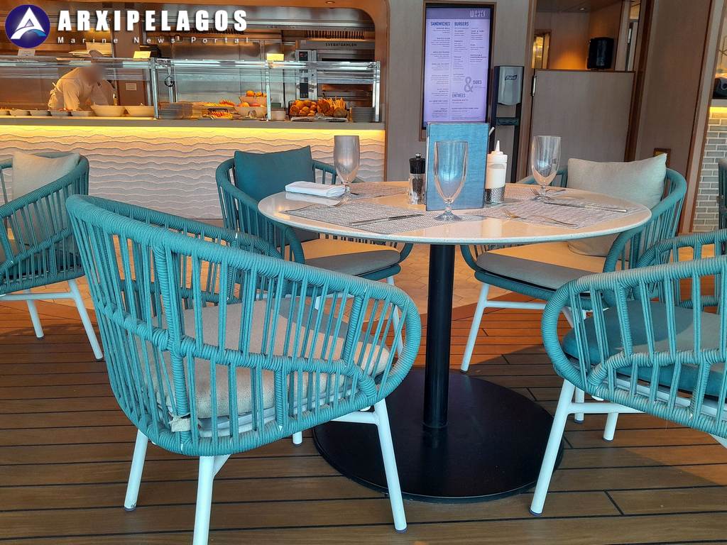 Oceania Vista Waves Grill